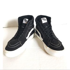 Vans Off The Wall High Top Men Shoe size 10.